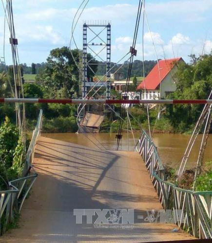 Nhanh chóng khắc phục sự cố sập cầu treo Tà Lài ảnh 1
